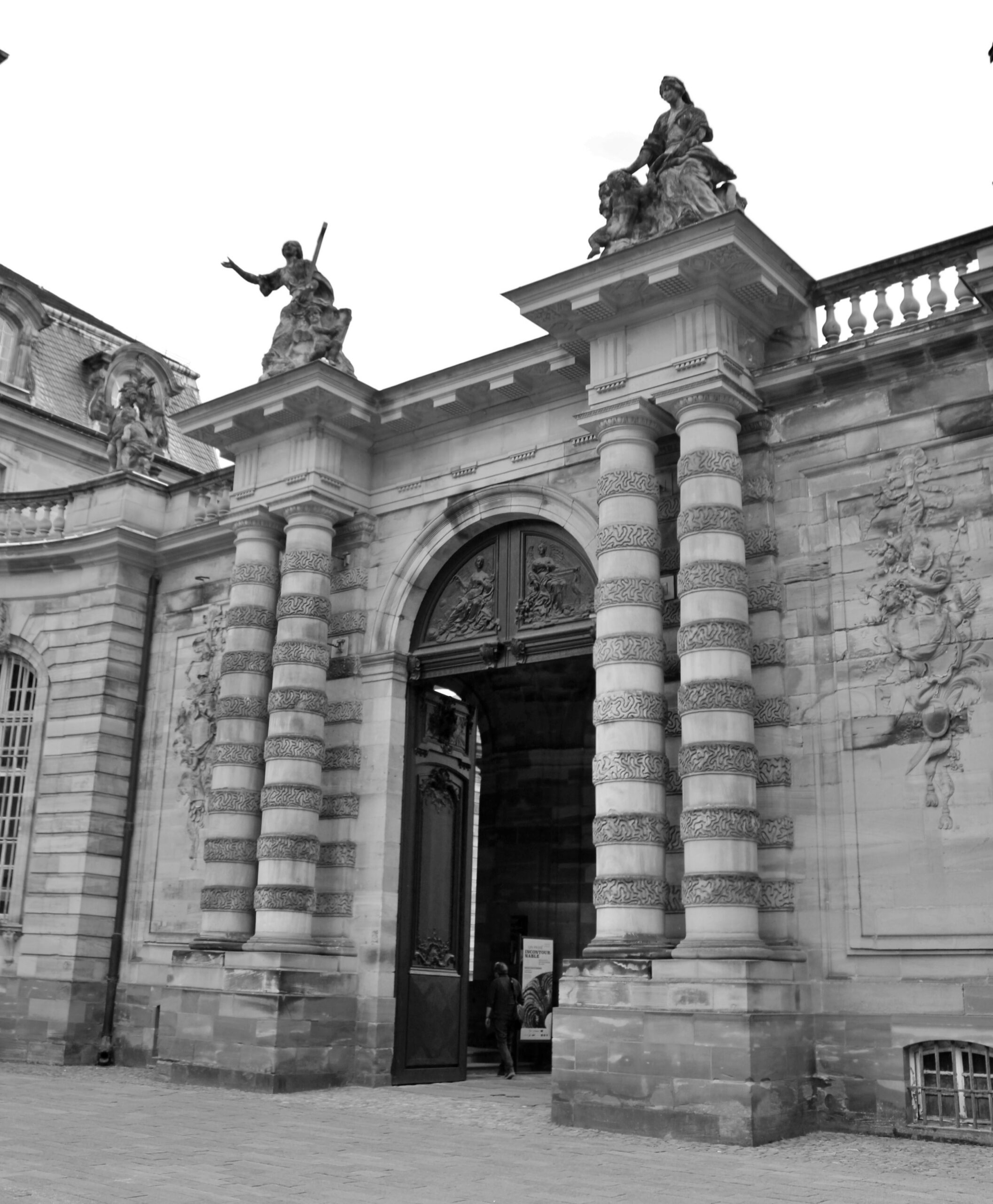 El Palacio Rohan scaled